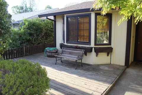 862 Monarch Ct, Redding, CA 96003 photo 2