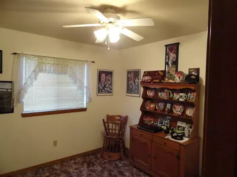862 Monarch Ct, Redding, CA 96003 photo 7