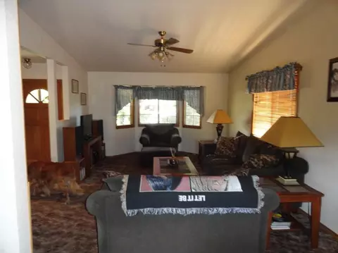 862 Monarch Ct, Redding, CA 96003 photo 6