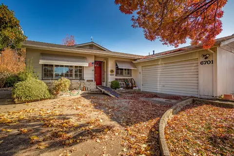 6701 Southgate Dr, Redding, CA 96001 photo 1
