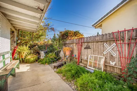 6701 Southgate Dr, Redding, CA 96001 photo 20