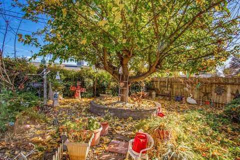 6701 Southgate Dr, Redding, CA 96001 photo 17