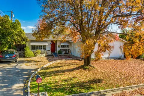 6701 Southgate Dr, Redding, CA 96001 photo 3