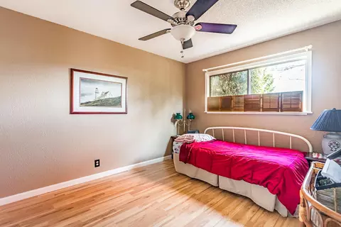 6701 Southgate Dr, Redding, CA 96001 photo 13