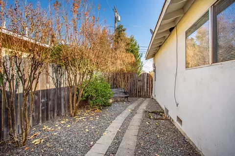 6701 Southgate Dr, Redding, CA 96001 photo 21