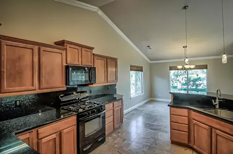 1312 Empress Ln, Redding, CA 96002 photo 12