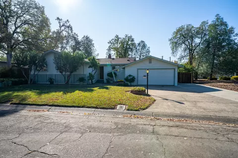 1280 Norman Dr, Redding, CA 96002 photo 2