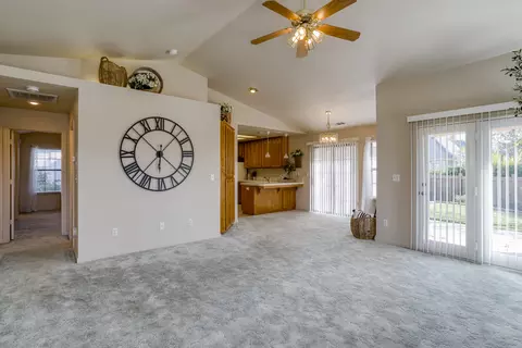 1911 Vineyard Trl, Redding, CA 96003 photo 4