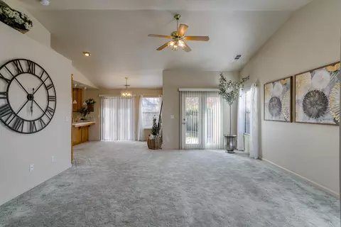 1911 Vineyard Trl, Redding, CA 96003 photo 2