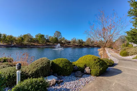 1911 Vineyard Trl, Redding, CA 96003 photo 23