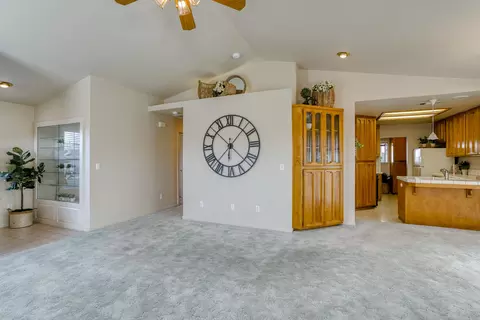 1911 Vineyard Trl, Redding, CA 96003 photo 5