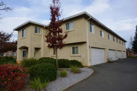 1278 Mighty Oak Ln, Redding, CA 96002 photo 2