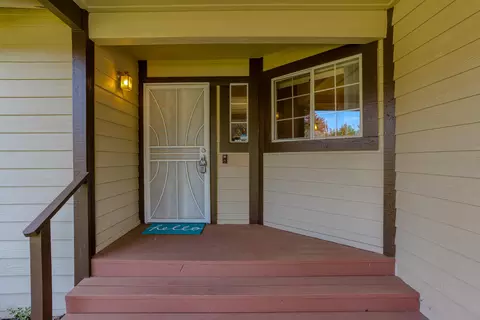 1921 Kinvarra Way, Redding, CA 96001 photo 2