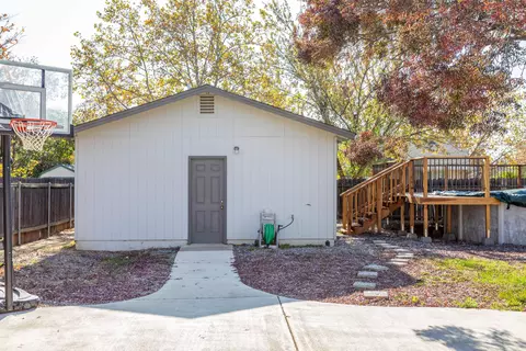 3391 Cutlas Ct, Redding, CA 96001 photo 3