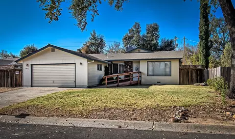 6672 Ferndale Dr, Redding, CA 96001 photo 1