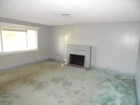 2005 Carpenter Ln, Redding, CA 96002 photo 5