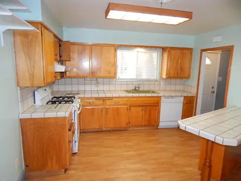 2005 Carpenter Ln, Redding, CA 96002 photo 9