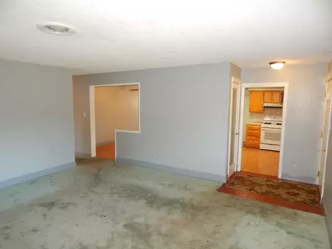 2005 Carpenter Ln, Redding, CA 96002 photo 3