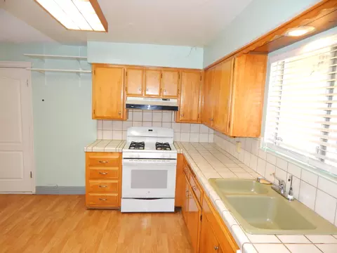 2005 Carpenter Ln, Redding, CA 96002 photo 11