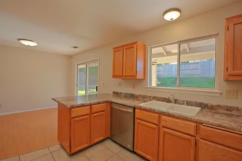 2897 Salmonberry Dr, Redding, CA 96003 photo 9