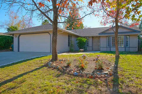 2897 Salmonberry Dr, Redding, CA 96003 photo 2