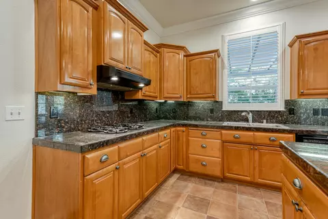 4341 Key West Dr, Redding, CA 96002 photo 12