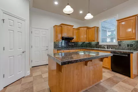 4341 Key West Dr, Redding, CA 96002 photo 8