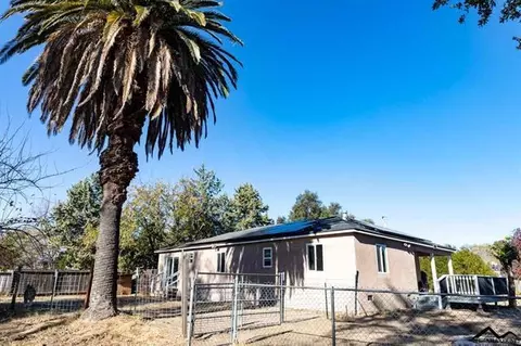 1247 Aloha Ct, Red Bluff, CA 96080 photo 2