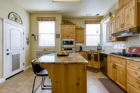 6116 Lucca Trl, Redding, CA 96003 photo 7