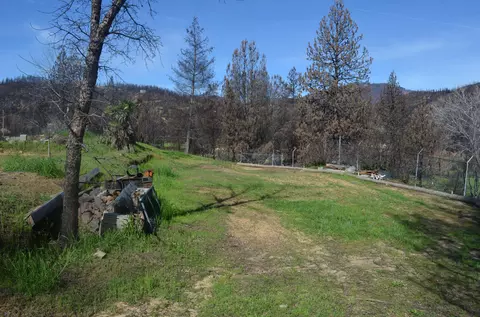 11588 Wieland St, Redding, CA 96001 photo 4