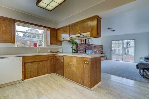 6476 Kimberly Dr, Redding, CA 96001 photo 4