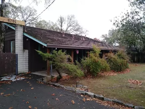 2751 Reservoir Ln, Redding, CA 96002 photo 3