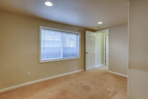 1729 Grant St, Redding, CA 96001 photo 11
