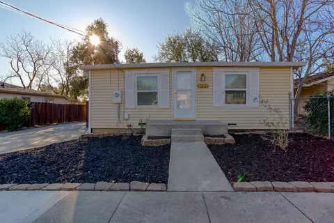 1729 Grant St, Redding, CA 96001 photo 1