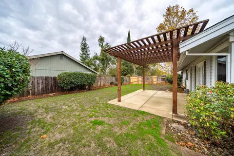 3428 Oak Haven Ct, Redding, CA 96002 photo 31