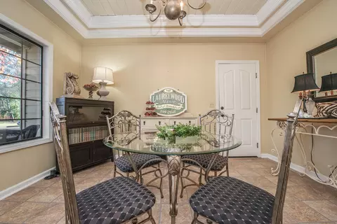 1725 Edgewood Dr, Redding, CA 96003 photo 8