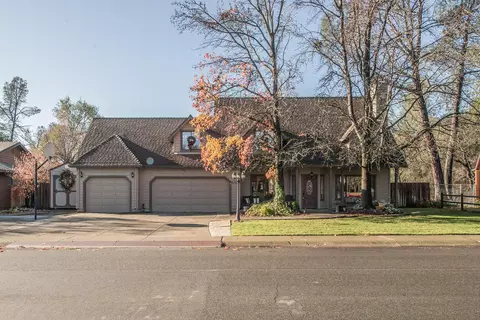 1725 Edgewood Dr, Redding, CA 96003 photo 1