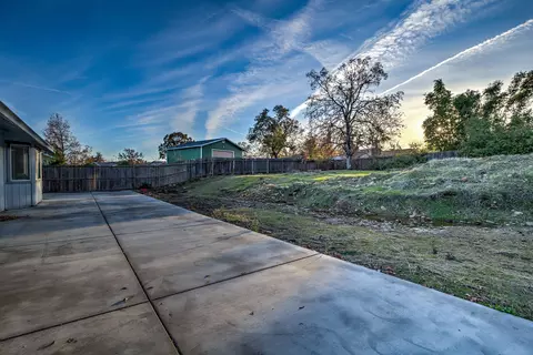 2949 Pawnee Ct, Redding, CA 96001 photo 16