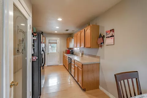 2331 Belladonna St, Redding, CA 96002 photo 5