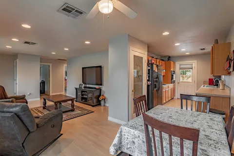 2331 Belladonna St, Redding, CA 96002 photo 9