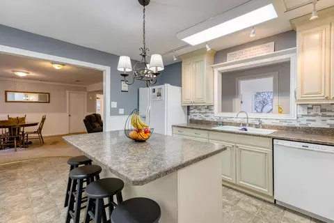 9758 Logan Rd, Redding, CA 96003 photo 10