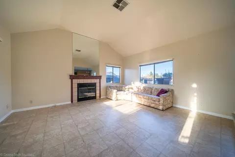 422 Shell Dr, Redding, CA 96003 photo 4