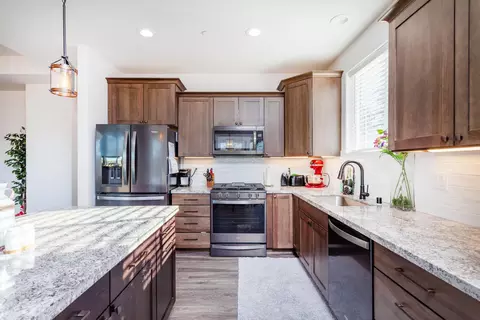 10830 Green Oaks Ln, Redding, CA 96003 photo 11
