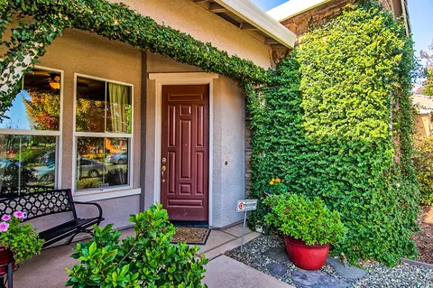 4340 Chinook Dr, Redding, CA 96002 photo 3
