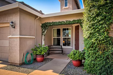4340 Chinook Dr, Redding, CA 96002 photo 2