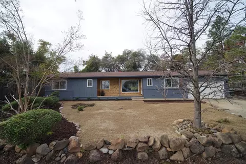 2230 Oak Ridge Dr, Redding, CA 96001 photo 2