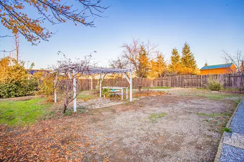 16890 Santa Barbara Dr, Redding, CA 96003 photo 15