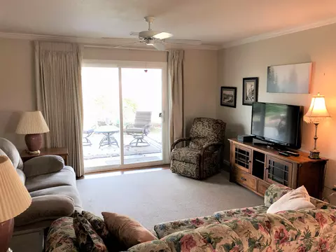 670 Brookridge Dr, Redding, CA 96003 photo 9