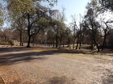 11650 Lucy Ln, Redding, CA 96003 photo 3