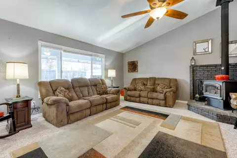 2205 Candlewood Dr, Redding, CA 96003 photo 16